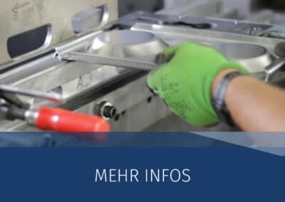 MASCHINENBEDIENER FÜR CNC-ABKANTPRESSEN (M/W/D)